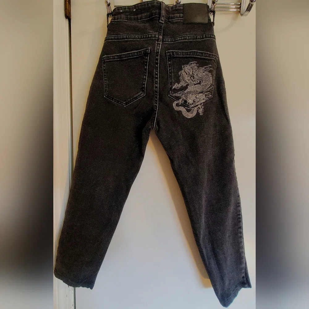 Jeans - Picture 2 of 3